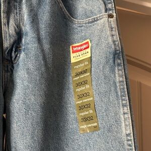 NWT Men’s Wrangler Light Blue Denim Jeans 30X32